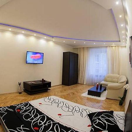 1 Minute To Rynok Square Apartment Lviv Phòng bức ảnh
