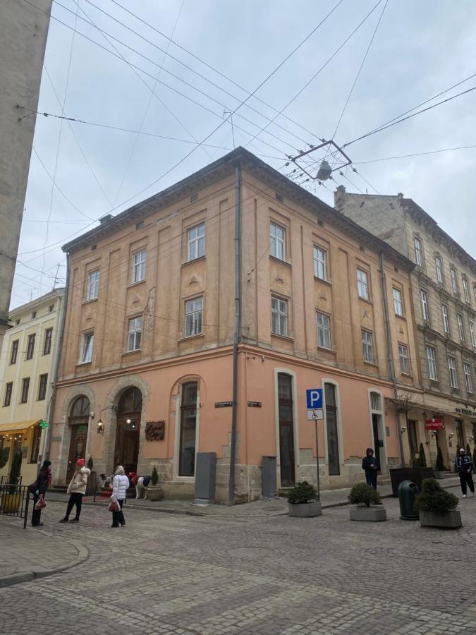 1 Minute To Rynok Square Apartment Lviv Ngoại thất bức ảnh